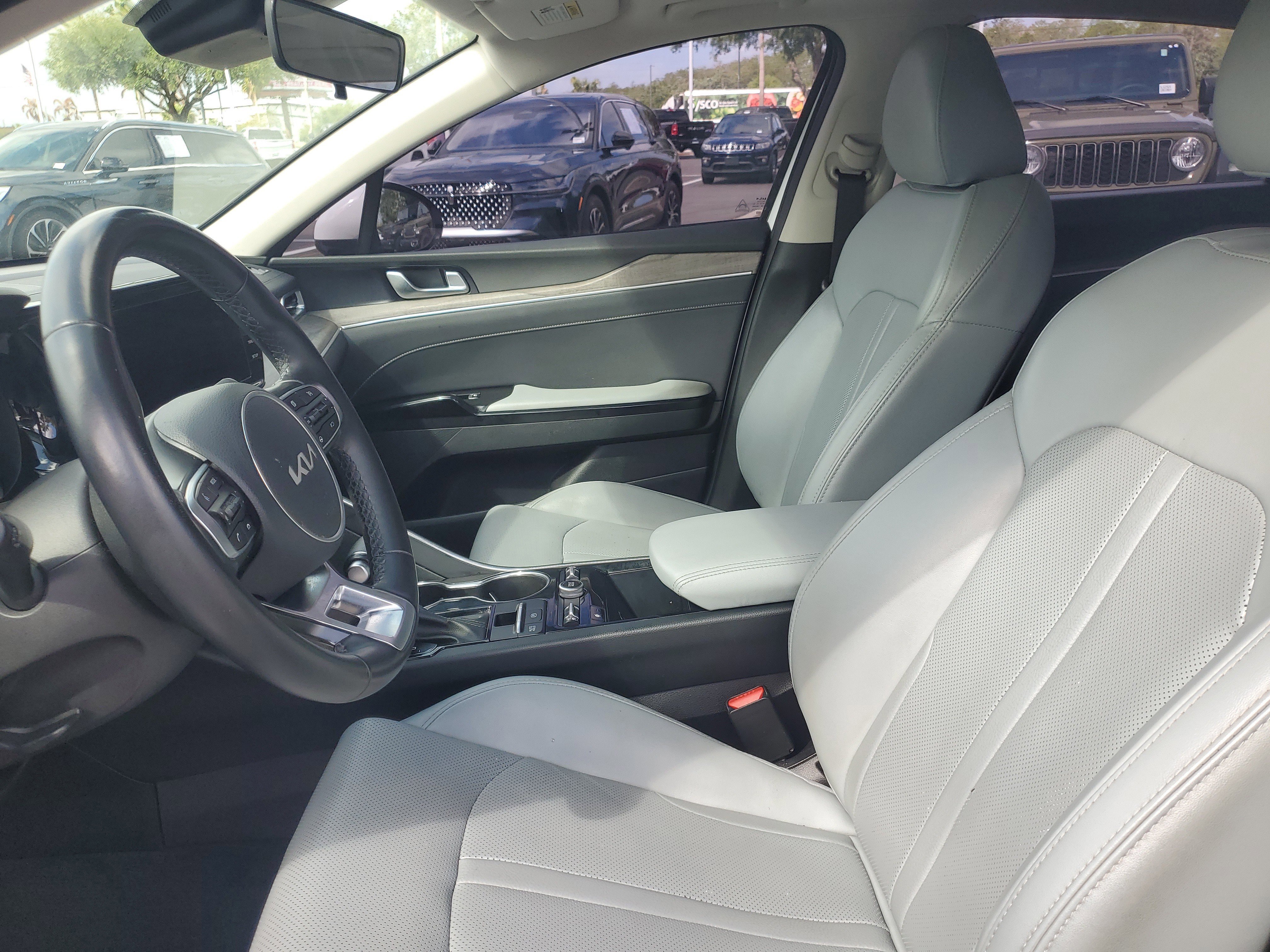 Used 2022 Kia K5 EX image 11
