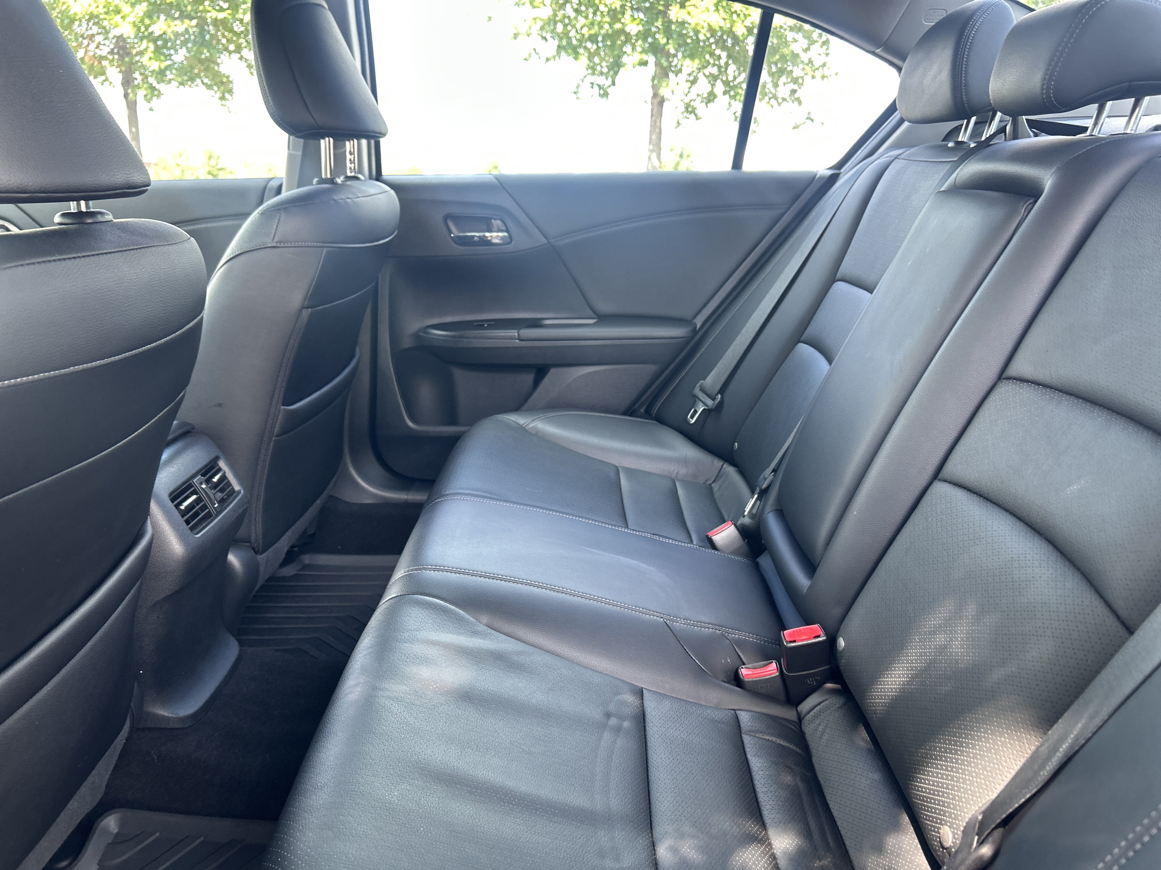 Used 2016 Honda Accord EX-L image 26