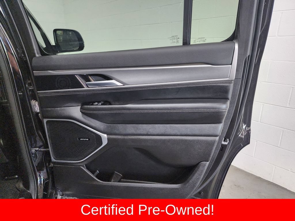 Certified 2025 Jeep Wagoneer Series II AWD/4WD image 29