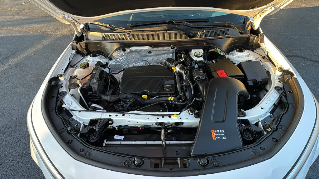 Used 2025 Buick Envista Sport Touring FWD image 31