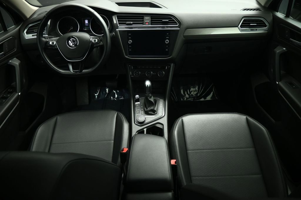 Used 2018 Volkswagen Tiguan SE w/ Panoramic Sunroof Package AWD/4WD image 35