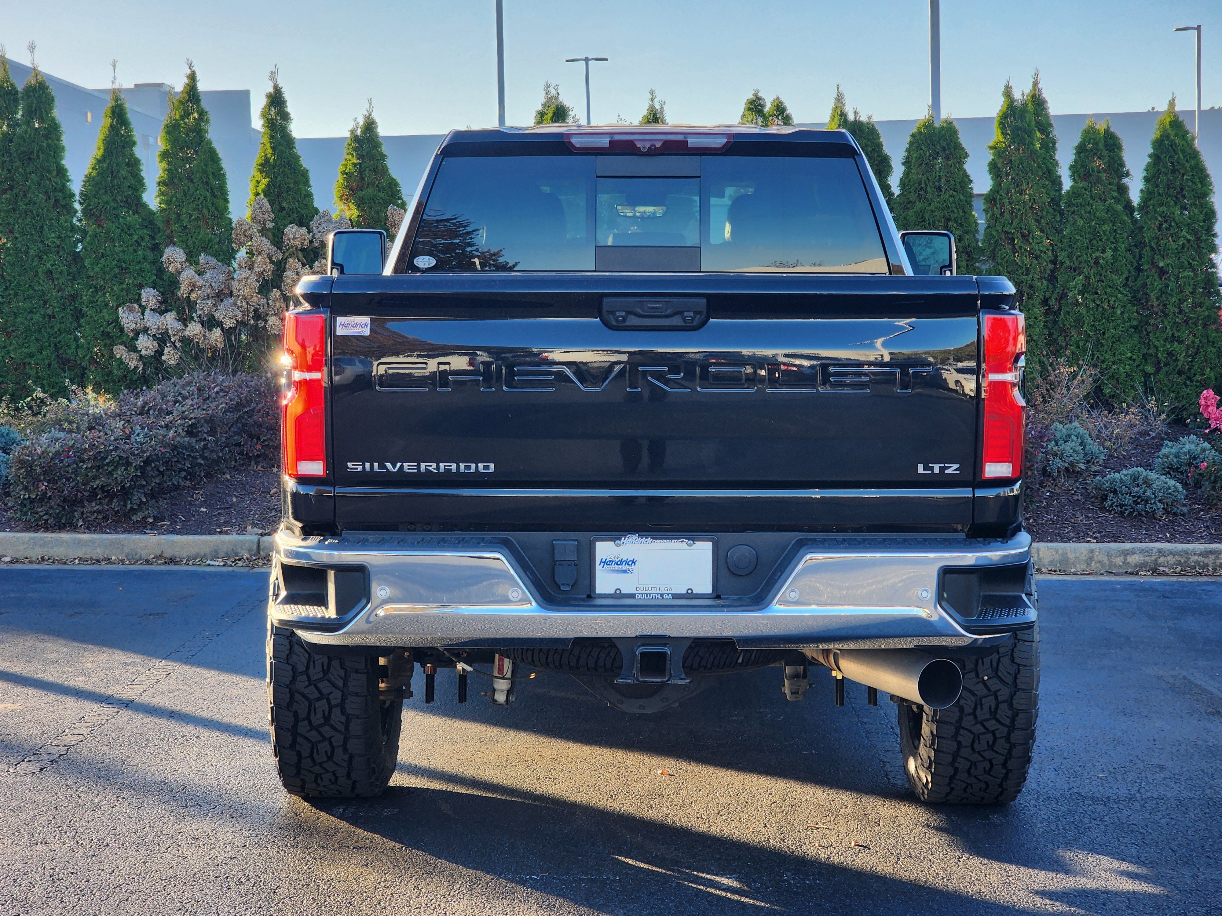 Used 2024 Chevrolet Silverado 2500 LTZ w/ LTZ Premium Package image 7