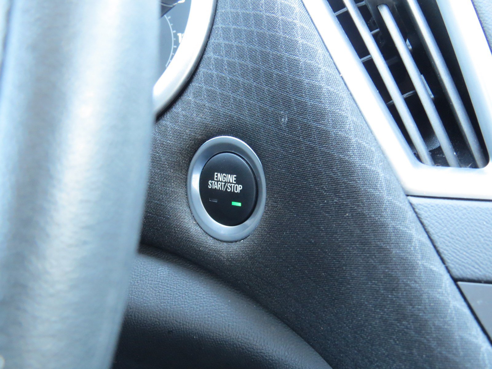 Used 2025 Chevrolet Malibu LT FWD image 21