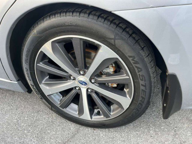 Used 2015 Subaru Legacy 2.5i Limited AWD/4WD image 22