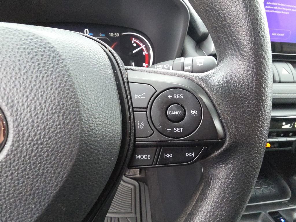 Used 2025 Toyota RAV4 XLE image 19