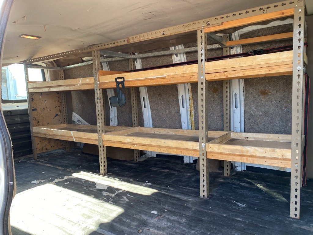 Used 2011 Chevrolet Express 2500 Extended image 18