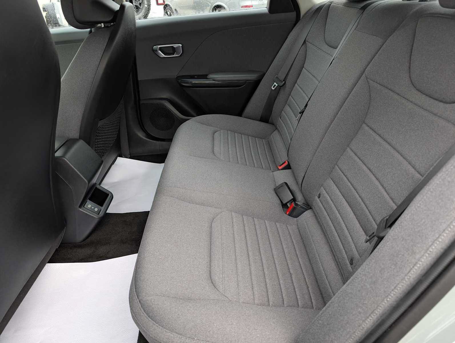Used 2025 Kia K4 EX FWD image 21