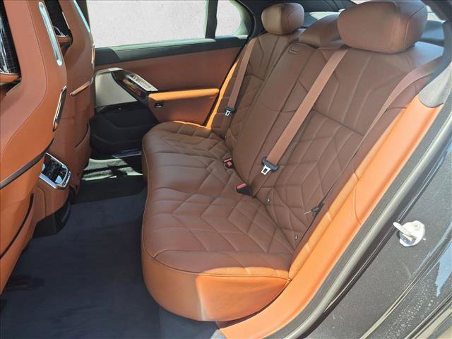 New 2026 BMW 750e xDrive AWD/4WD image 16