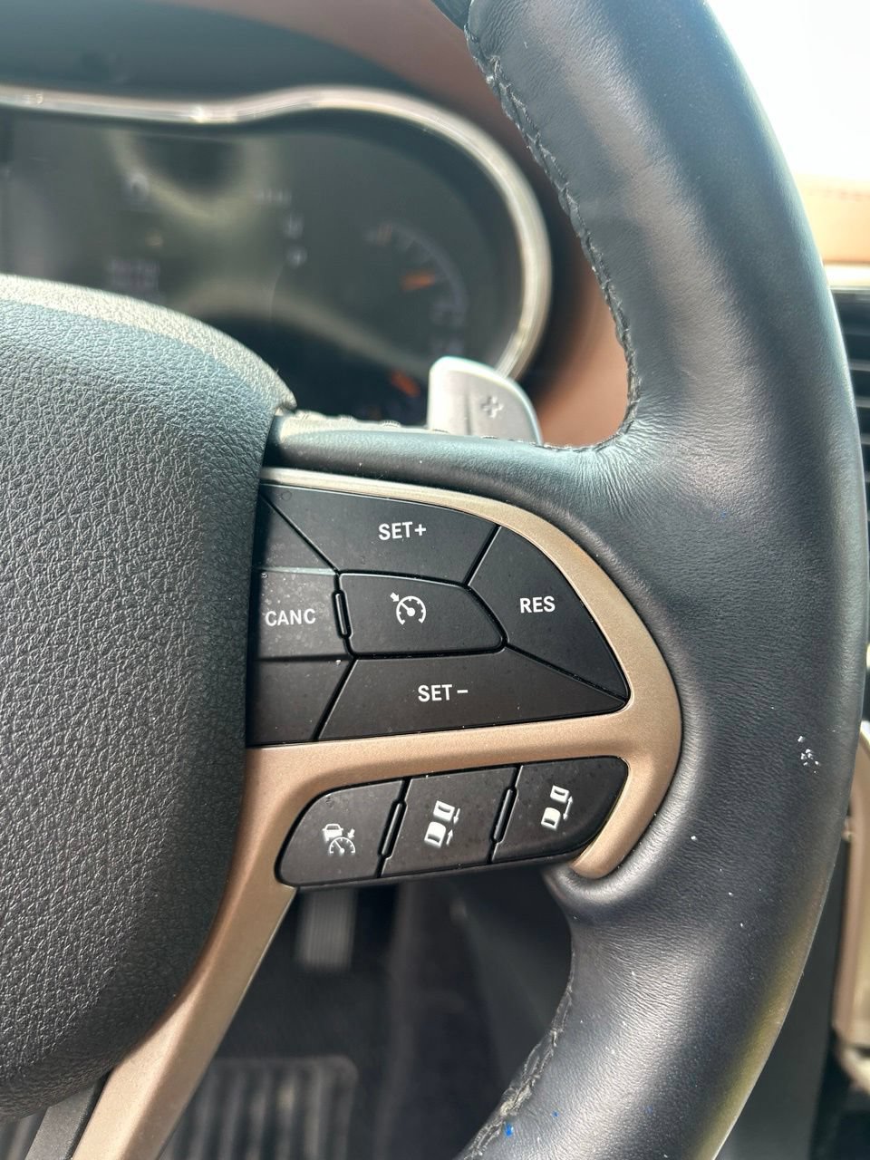 Used 2017 Jeep Grand Cherokee Summit w/ Platinum Series Group AWD/4WD image 21