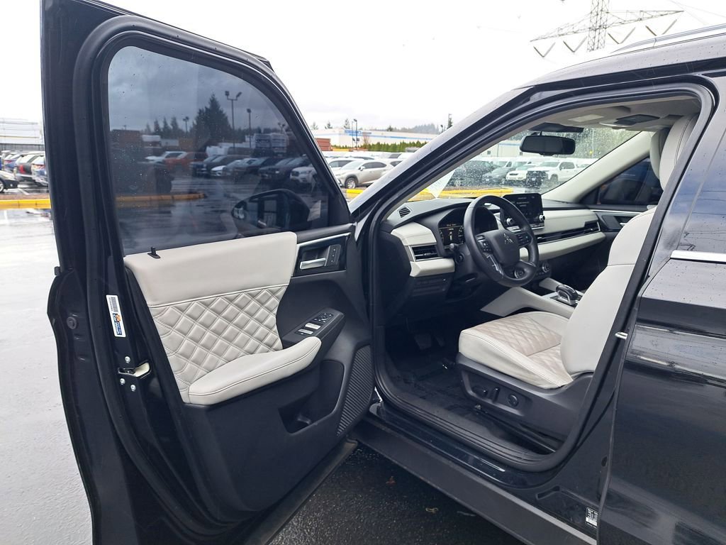 Used 2023 Mitsubishi Outlander SEL 40th Anniversary image 10