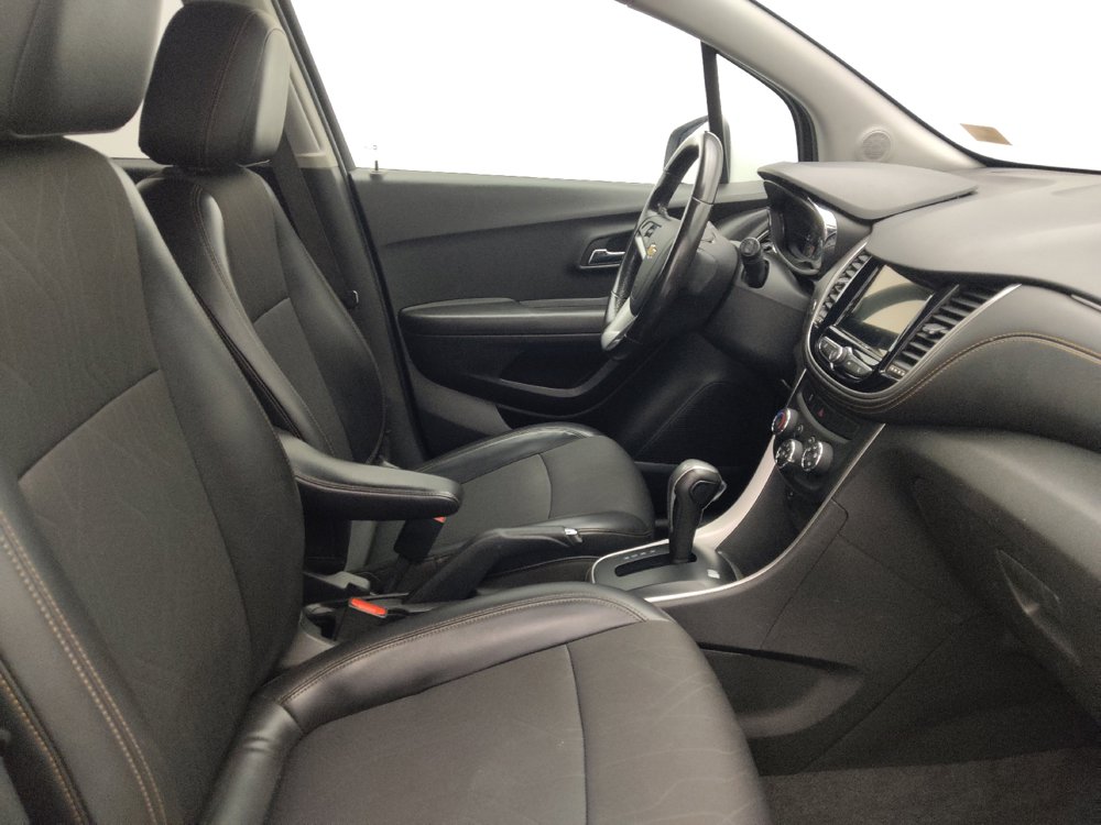 Used 2019 Chevrolet Trax LT w/ LT Convenience Package FWD image 21