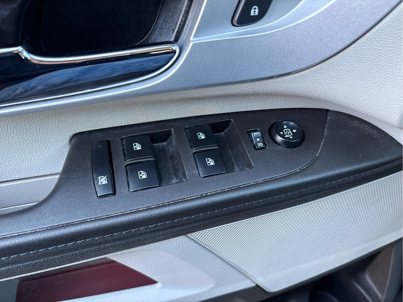 Used 2015 Chevrolet Equinox LS image 27