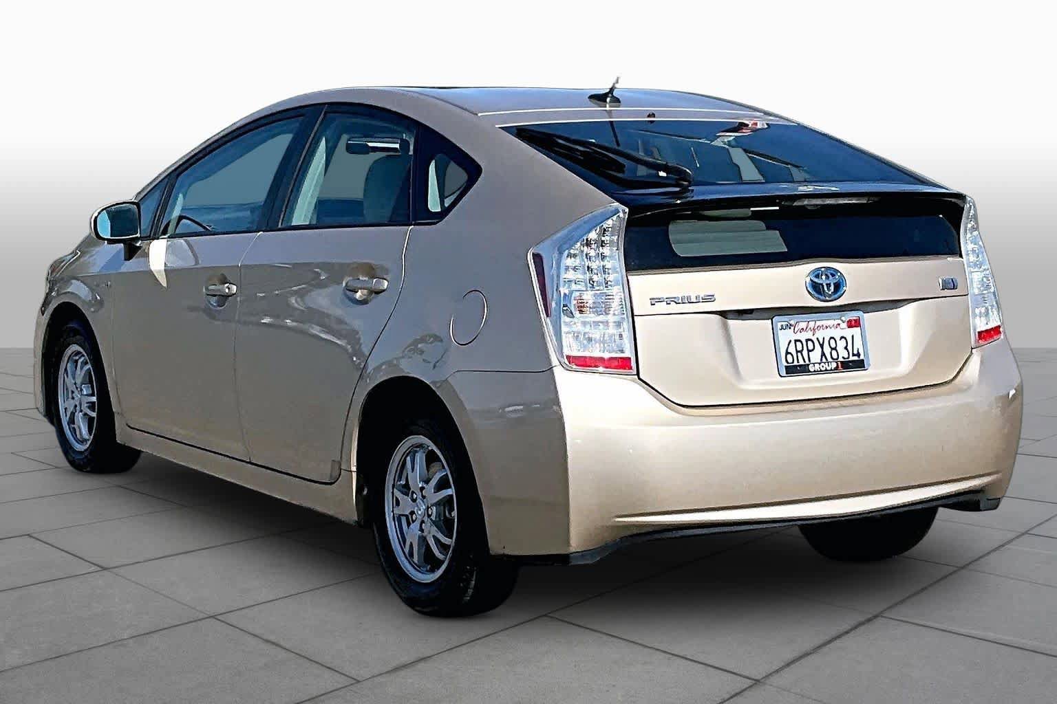 Used 2011 Toyota Prius Three w/ Navigation Pkg FWD image 11