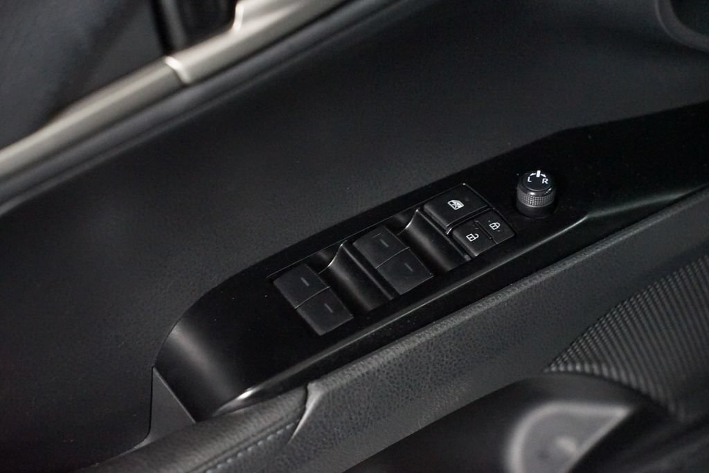 Used 2025 Toyota Camry XSE FWD image 32
