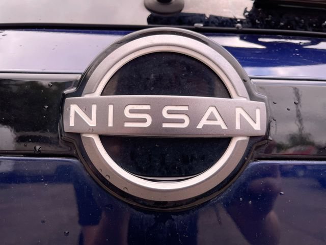 Used 2023 Nissan Pathfinder SL AWD/4WD image 32