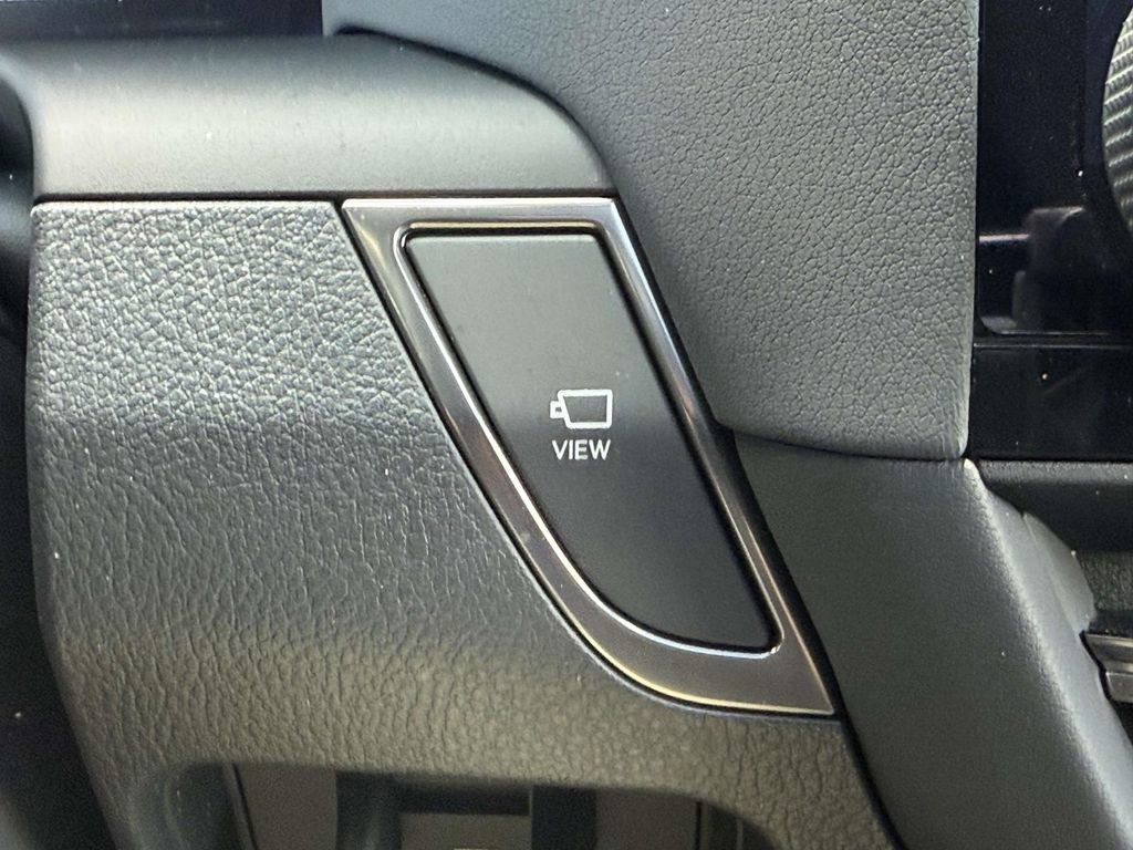 Used 2025 Lexus GX 550 w/ Accessory Package (2T) AWD/4WD image 27