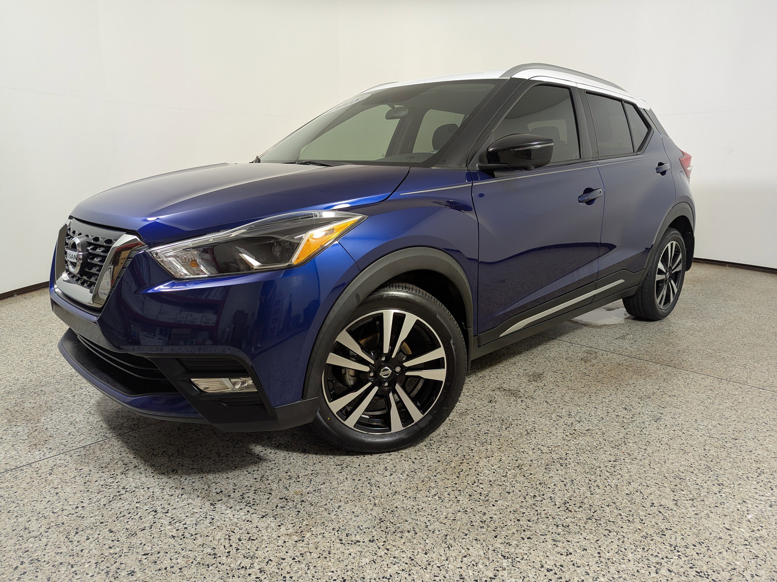 Used 2018 Nissan Kicks SR FWD image 27