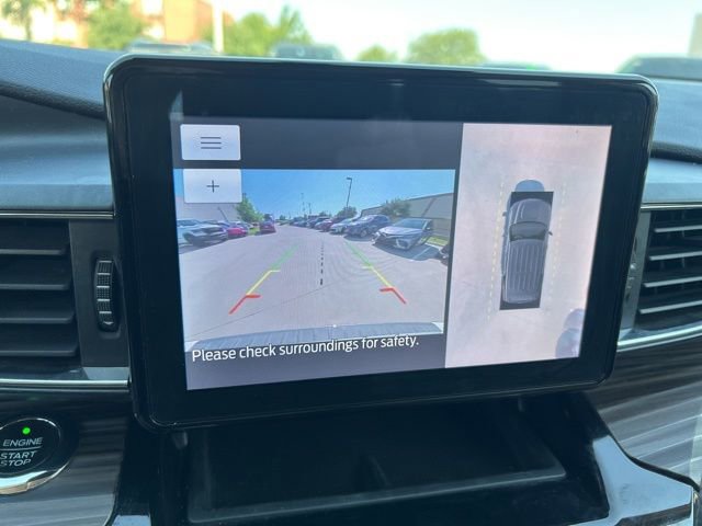 Used 2021 Ford Explorer Limited w/ Equipment Group 301A RWD image 16
