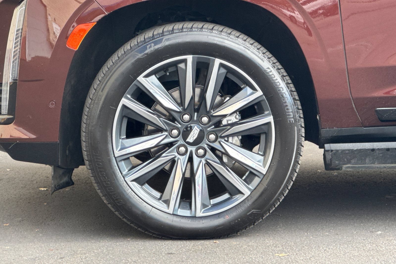 Certified 2022 Cadillac Escalade ESV Sport Platinum AWD/4WD image 36