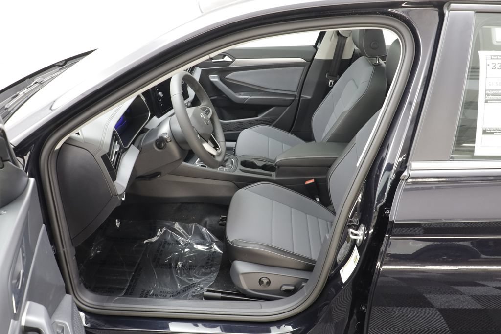 New 2026 Volkswagen Jetta SE FWD image 7