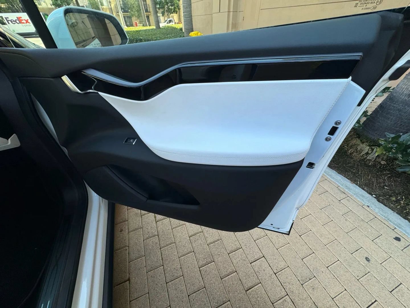 Used 2021 Tesla Model X Long Range AWD/4WD image 29