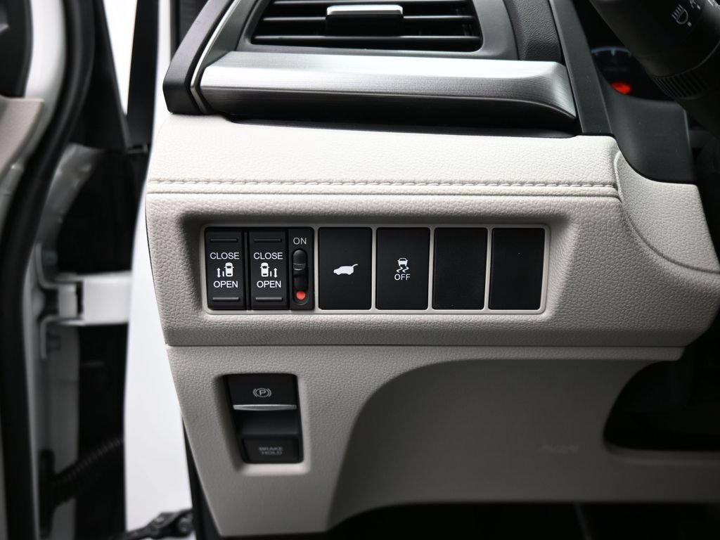 Certified 2026 Honda Odyssey EX-L image 19