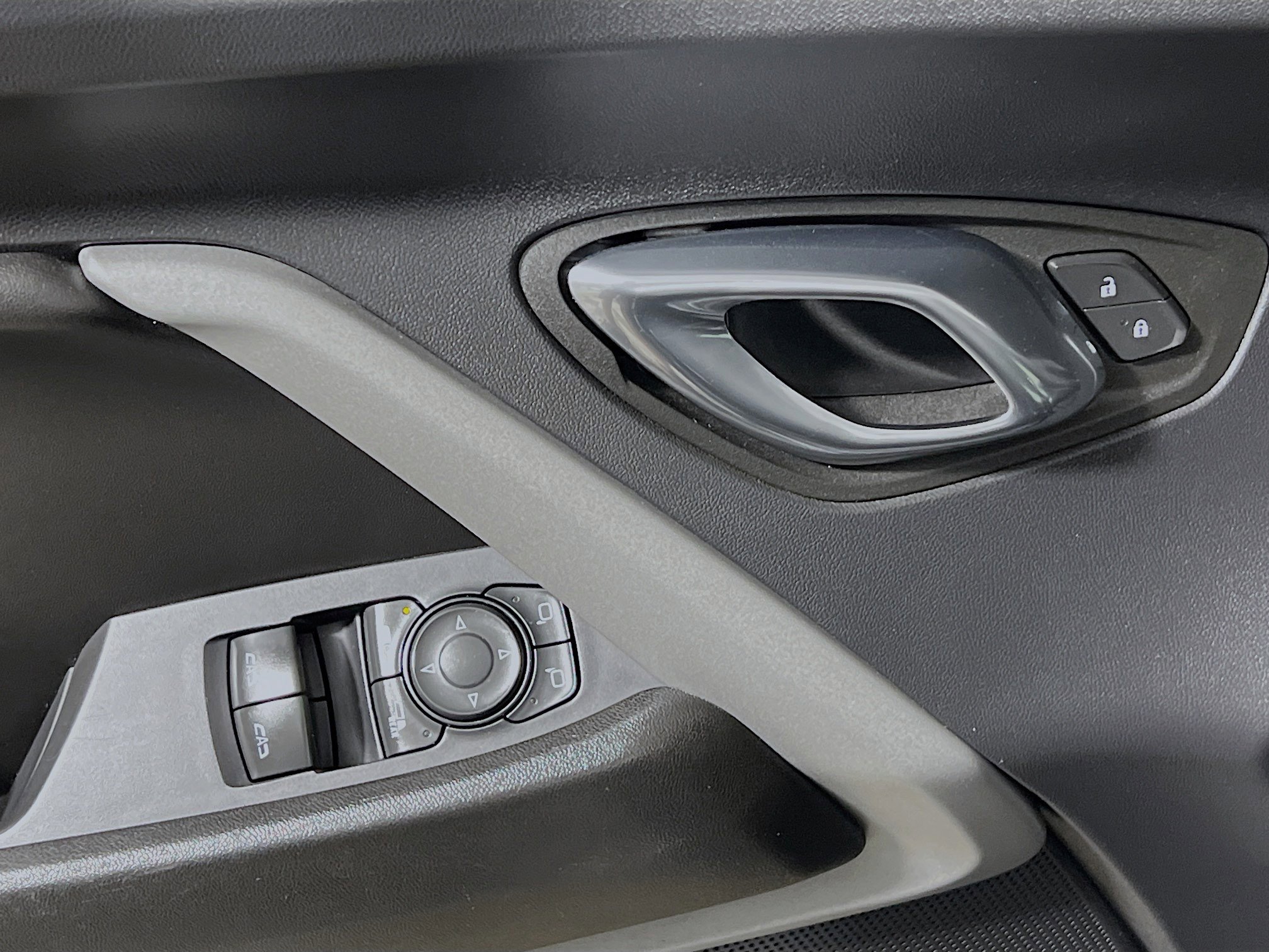 Used 2023 Chevrolet Camaro LT RWD image 17
