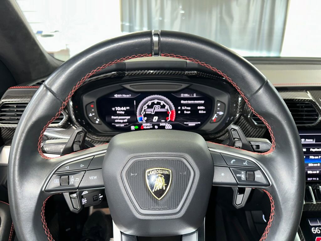 Used 2020 Lamborghini Urus image 9