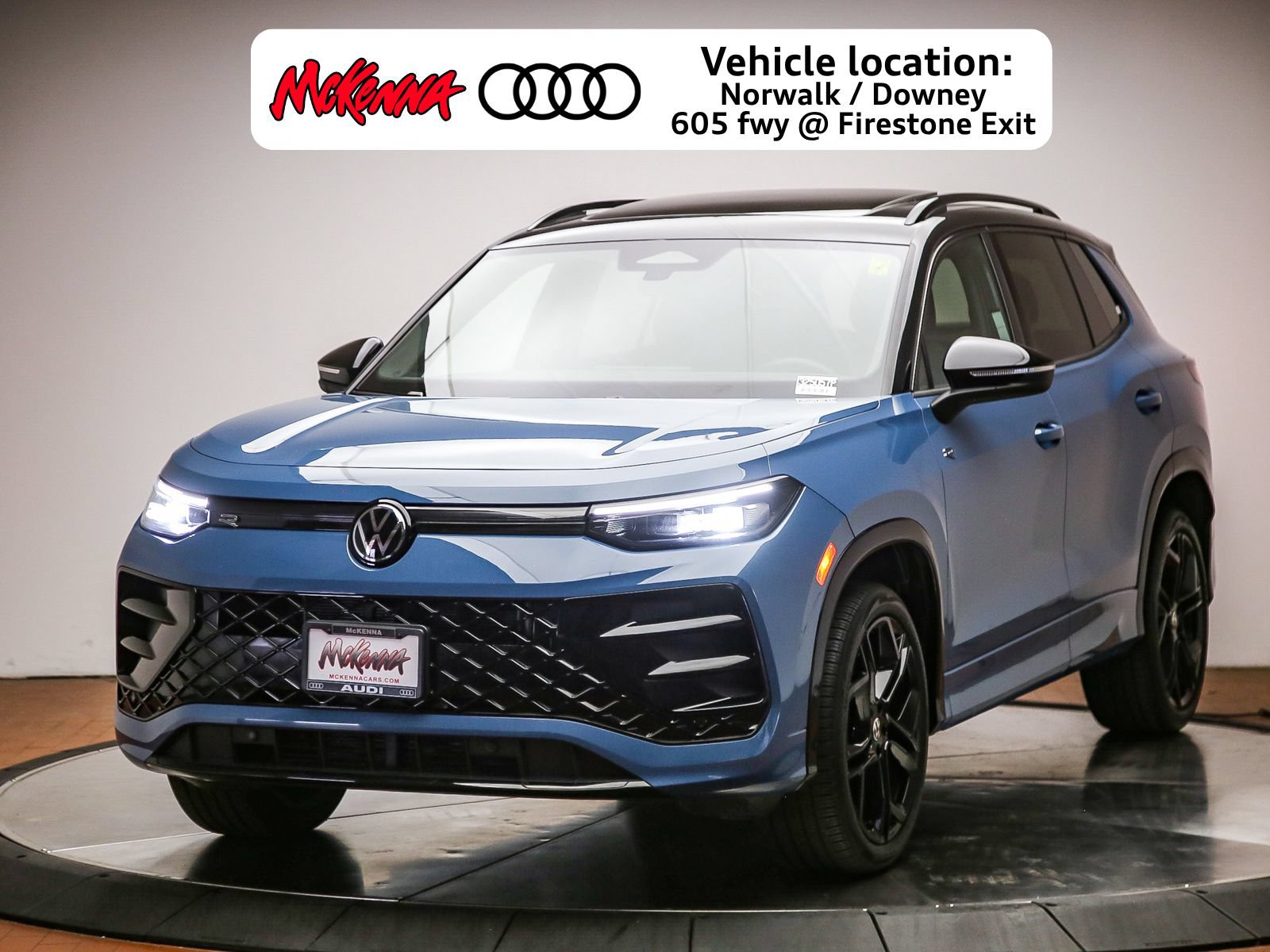 Used 2025 Volkswagen Tiguan SE R-Line AWD/4WD image 1