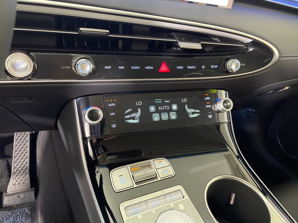 New 2026 Genesis GV70 2.5T AWD/4WD image 5