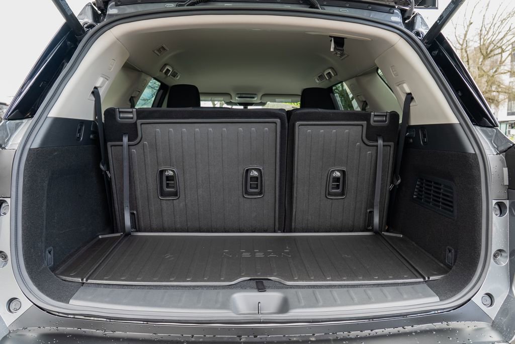 New 2026 Nissan Pathfinder SV image 8