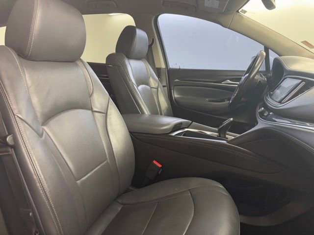 Used 2020 Buick Enclave Essence image 21