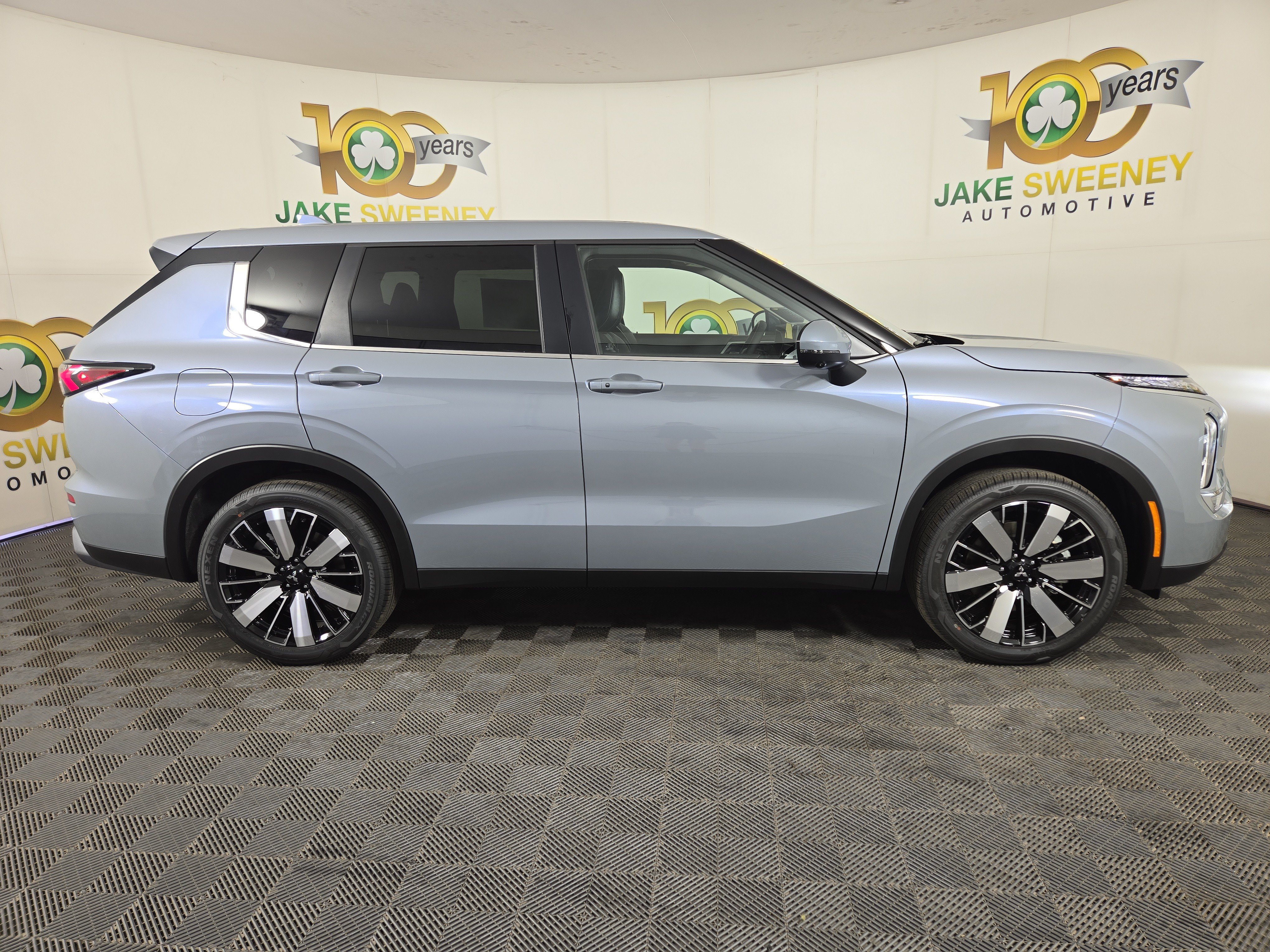New 2026 Mitsubishi Outlander SE AWD/4WD image 8