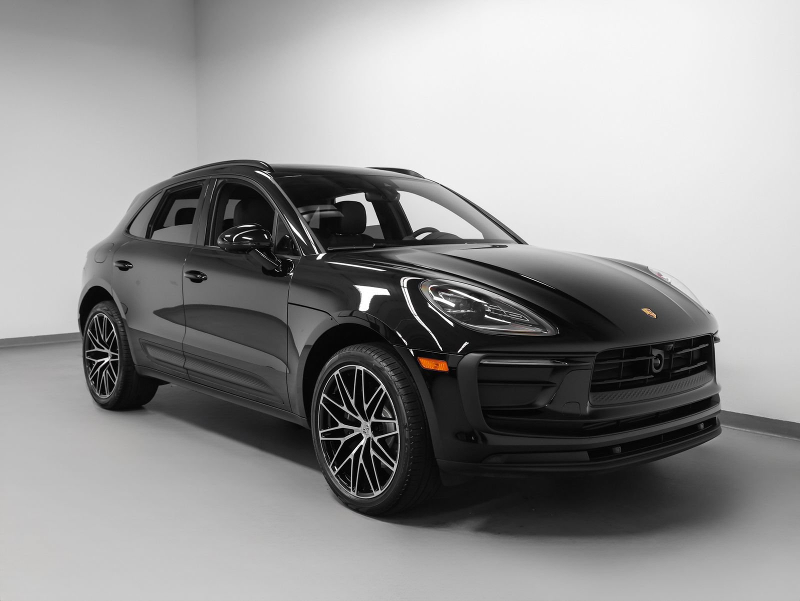 New 2026 Porsche Macan AWD/4WD image 10