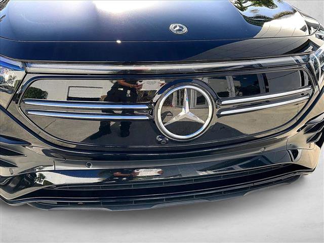 Used 2023 Mercedes-Benz EQB 300 4MATIC image 29