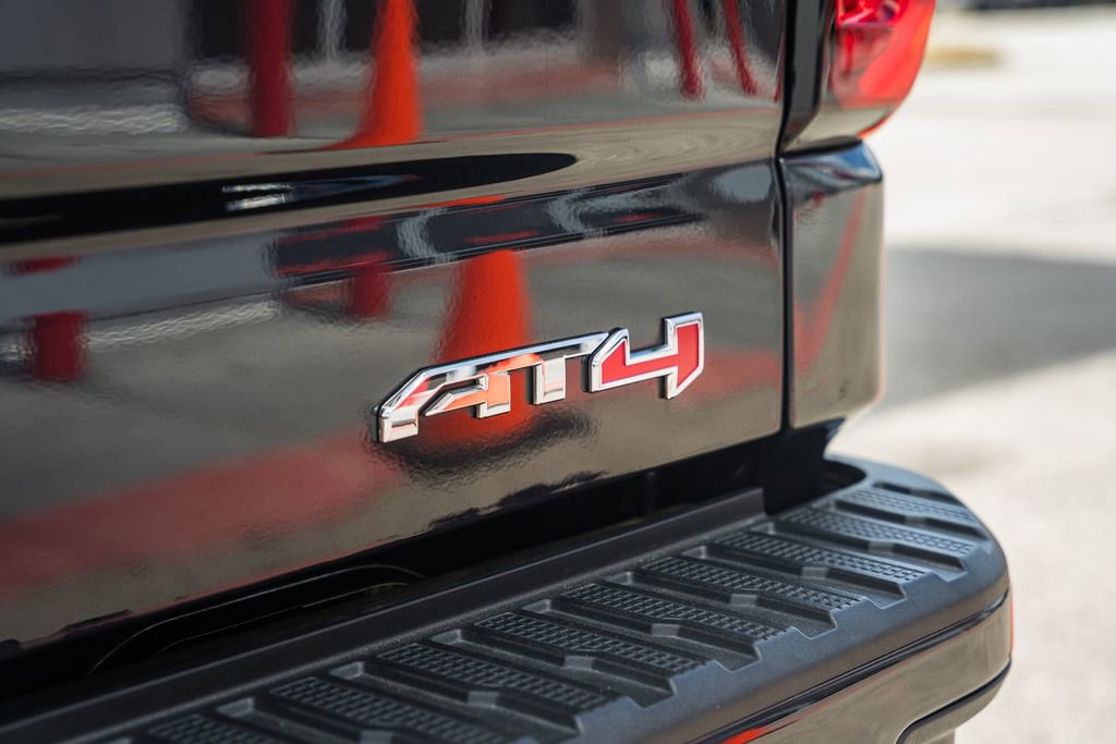 Used 2022 GMC Sierra 1500 AT4 w/ AT4 Premium Package image 10