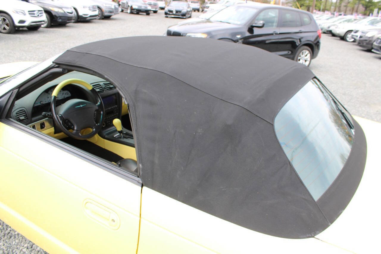 Used 2002 Ford Thunderbird Deluxe image 19
