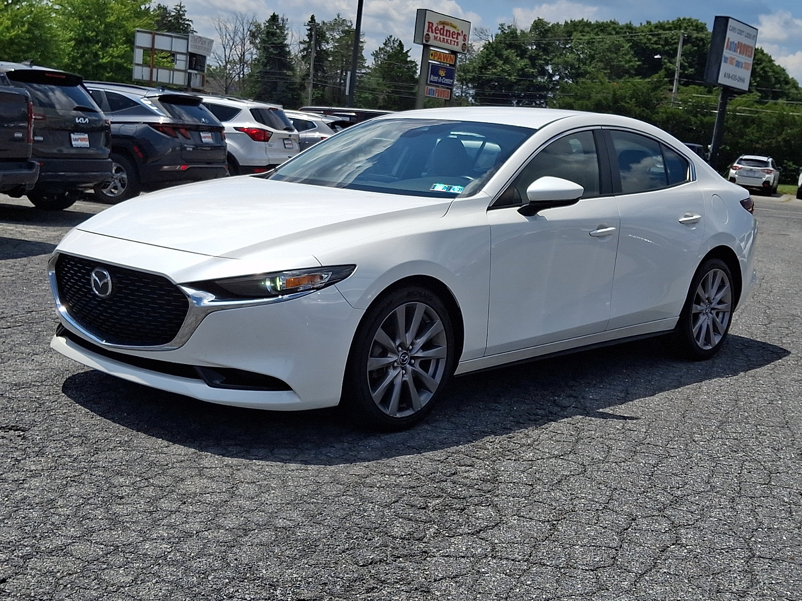 Used 2019 MAZDA MAZDA3 Sedan w/ Preferred Package FWD image 3
