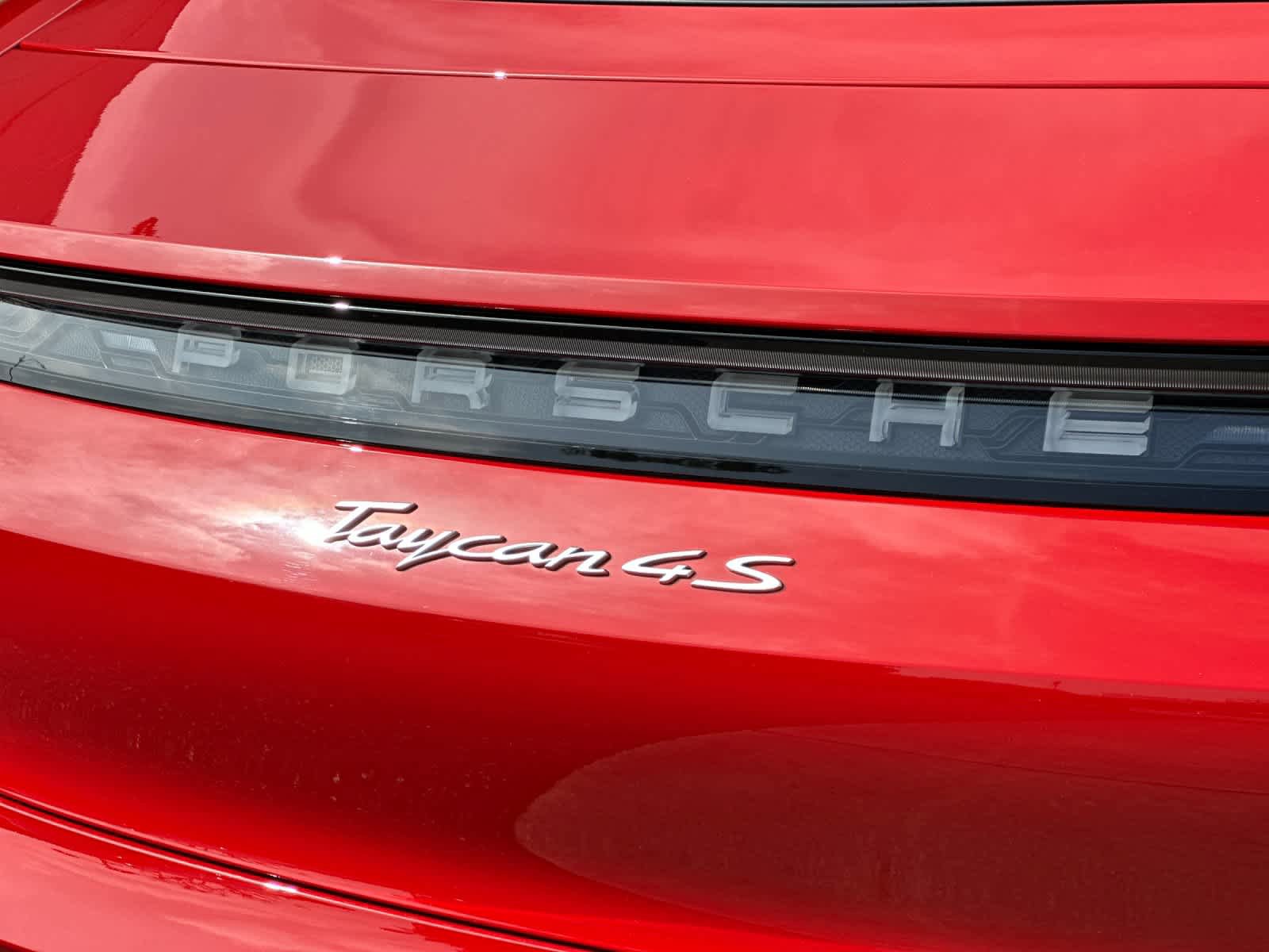 New 2024 Porsche Taycan 4S AWD/4WD image 31