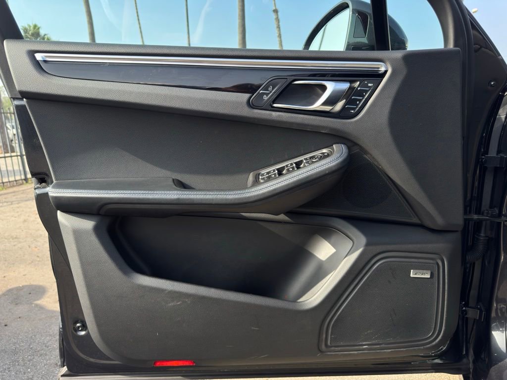 Used 2022 Porsche Macan S image 16