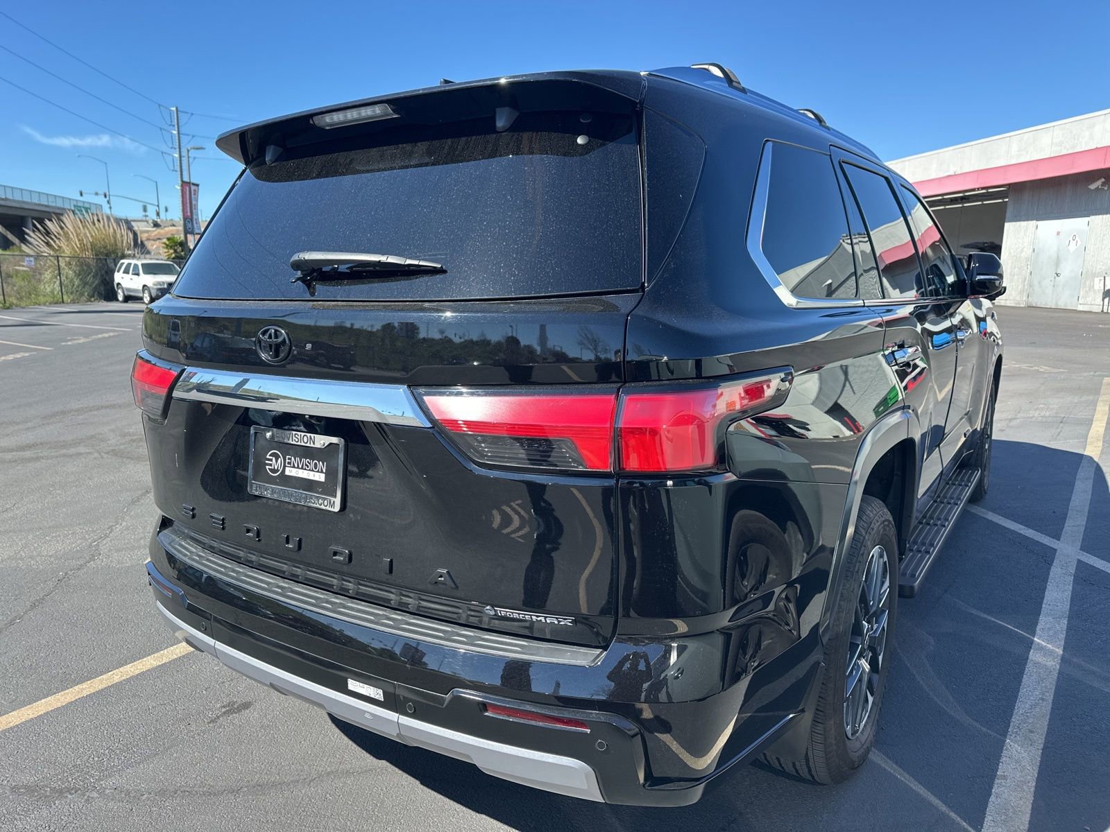 Certified 2025 Toyota Sequoia Limited AWD/4WD image 4