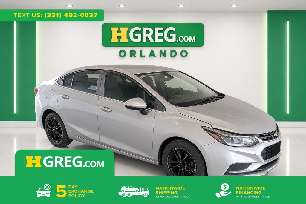 Used 2017 Chevrolet Cruze LT FWD image 1