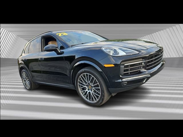 Used 2023 Porsche Cayenne Platinum Edition image 8