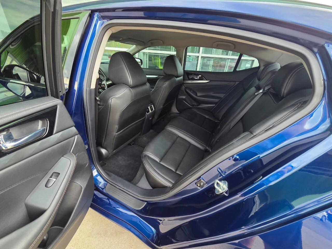 Used 2023 Nissan Maxima SV w/ Floor Mat Group image 18