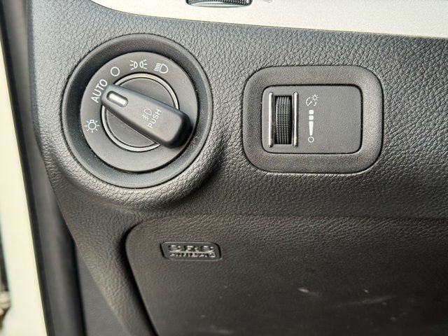 Used 2017 Dodge Journey SXT w/ Comfort/Convenience Group image 16