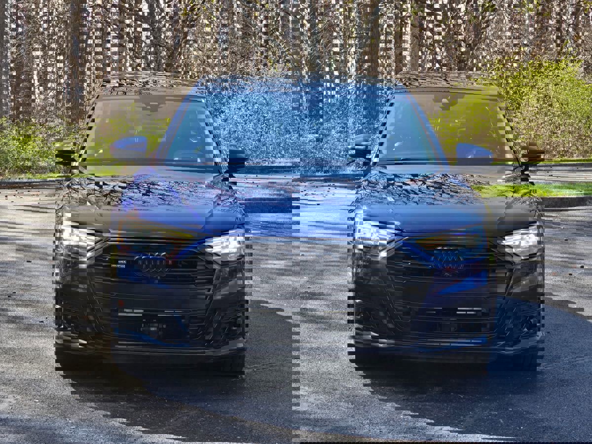 Used 2021 Audi A8 L 3.0T w/ Executive Plus Package image 9