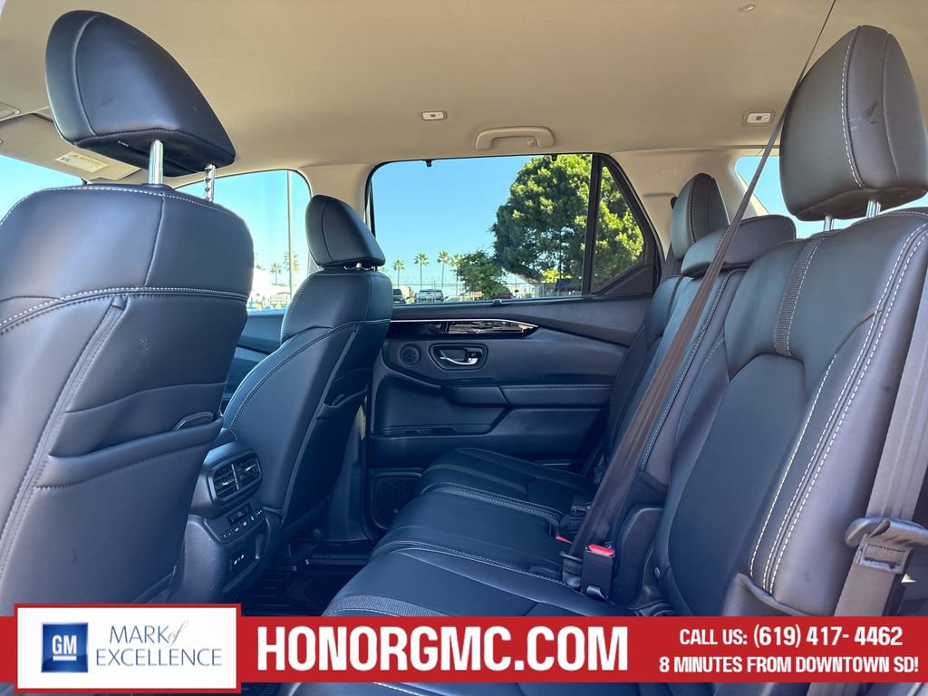 Used 2025 Honda Pilot EX-L image 16