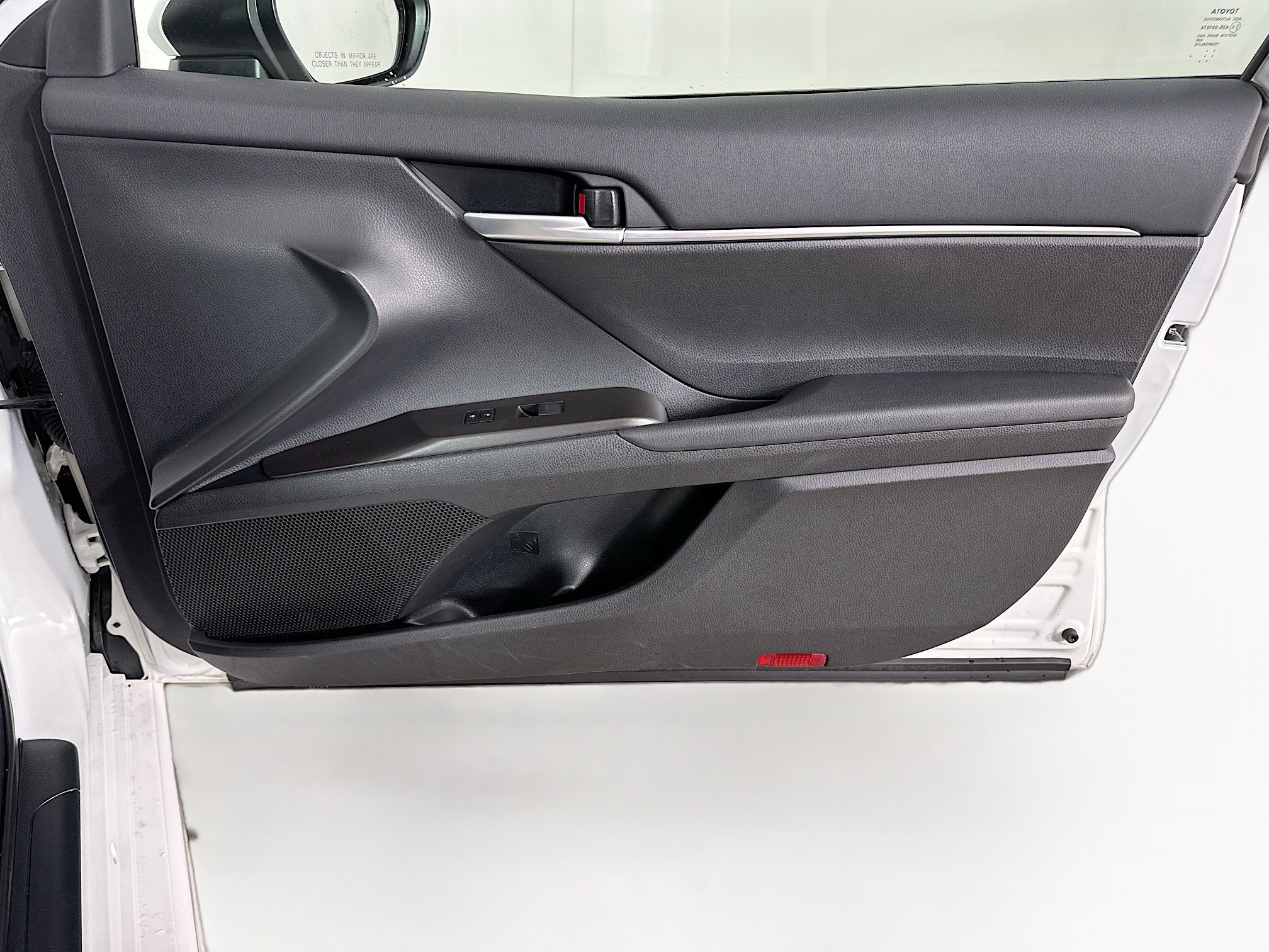 Used 2024 Toyota Camry SE FWD image 30
