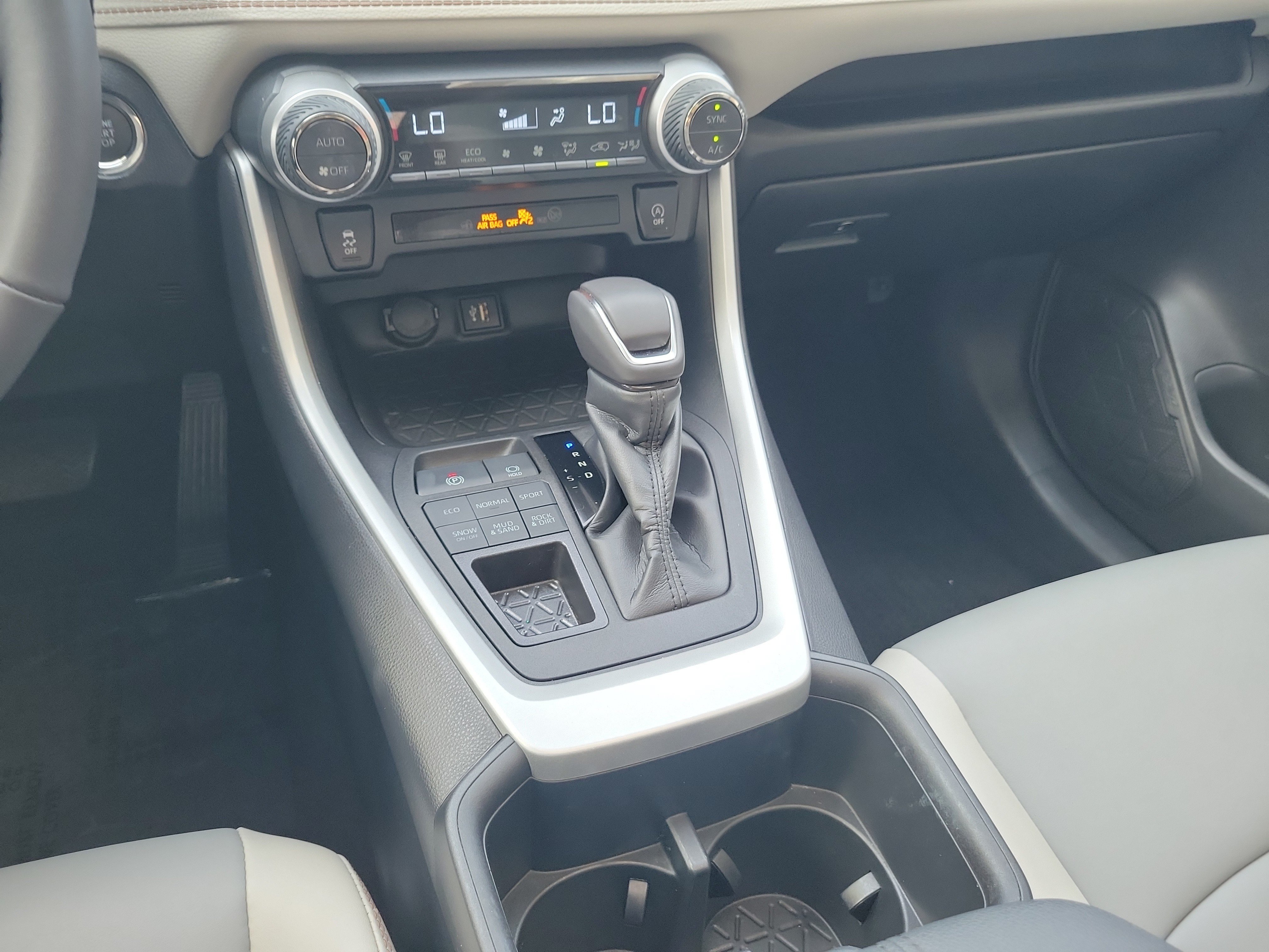 Certified 2024 Toyota RAV4 XLE Premium AWD/4WD image 20