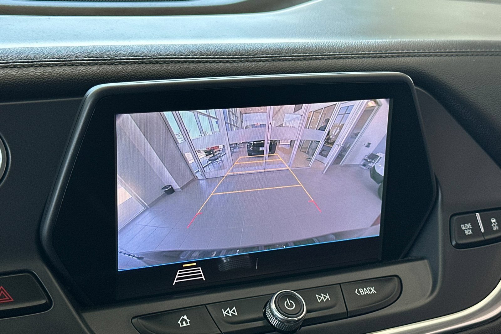 Used 2019 Chevrolet Blazer LT FWD image 26